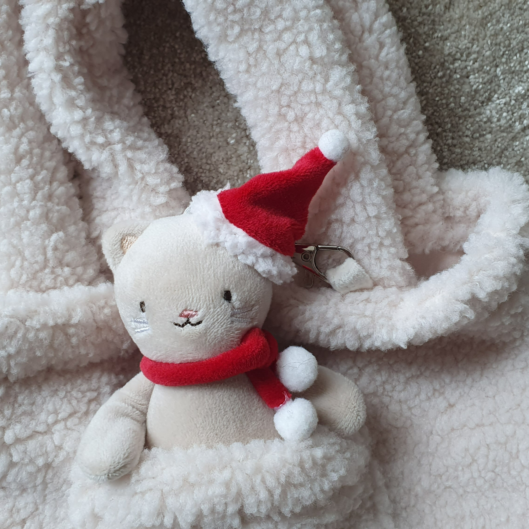 포근한-손가방-키링