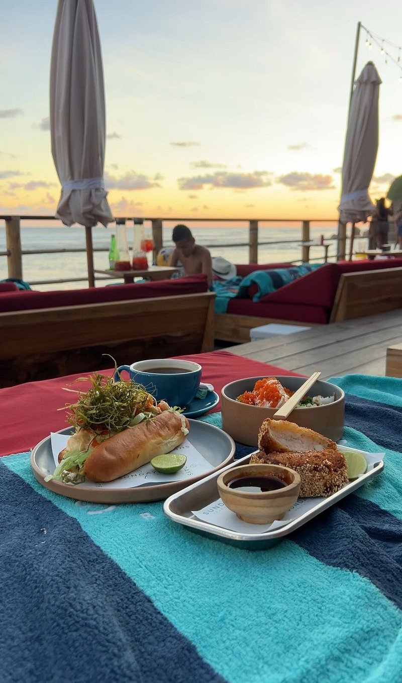 8월 여름 휴가지 추천 Sundays Beach