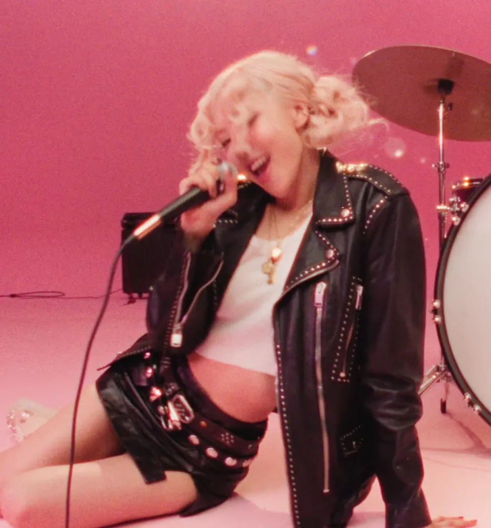 아파트 뮤직비디오 로제 스타일 분석 2