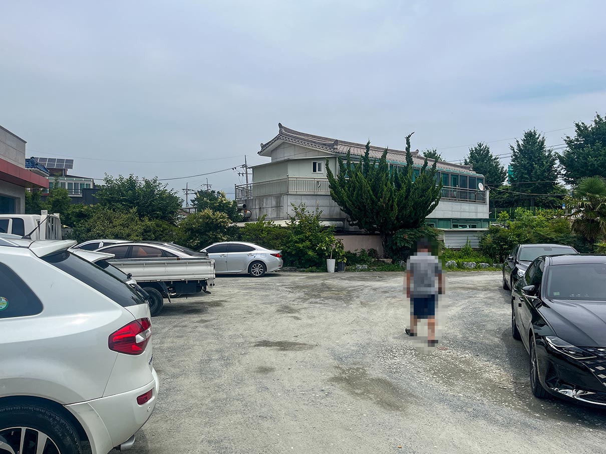 김해 대동 밀면의 법칙 본점 주차장