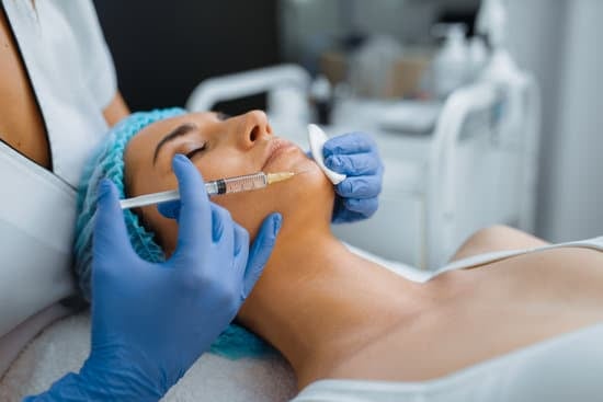 턱 보톡스 (Masseter Botox): 효과, 부작용, 유지 기간 및 주의사항