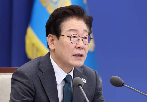 이 대통령 약탈금융 상록수 비판, 서민 빚 탕감 사각지대 해결될까? 전문가 분석
