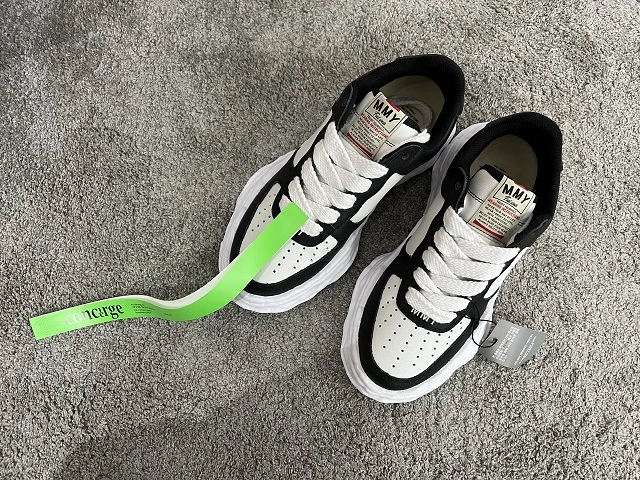 메종 미하라 야스히로 웨인 검흰 위