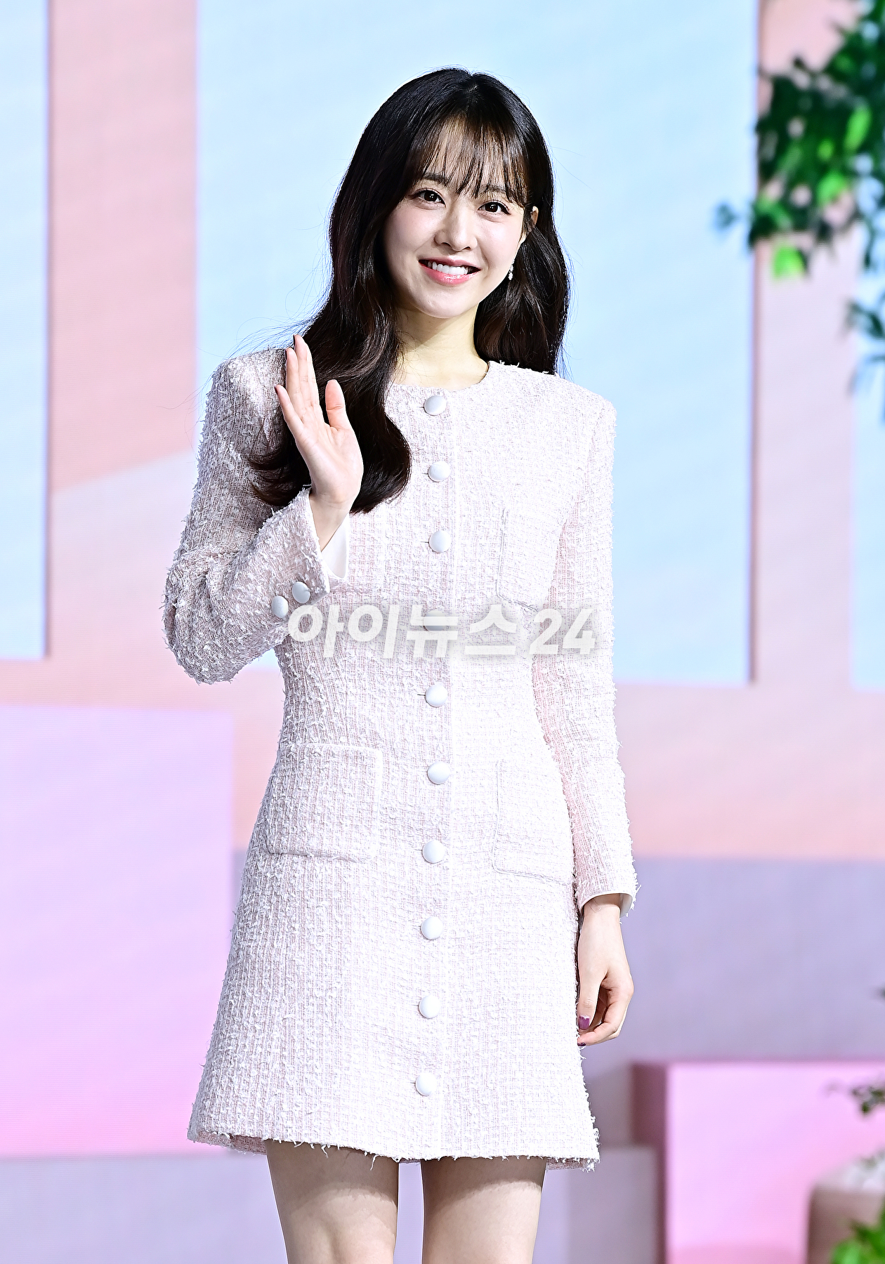 배우 박보영이 1일 오전 서울 종로구 JW 메리어트호텔 동대문 스퀘어에서 열린 넷플릭스 &#39;정신병동에도 아침이 와요&#39; 제작발표회에서 포토타임을 갖고 있다. [사진=곽영래 기자]