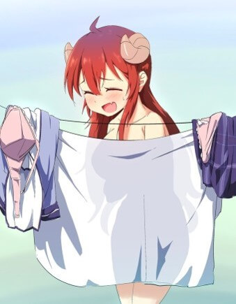 다른-상의를-걸어놓고-뒤에서-옷을-갈아입는-여성