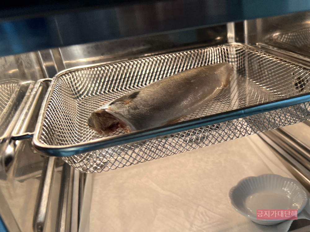 고등어와-레몬즙