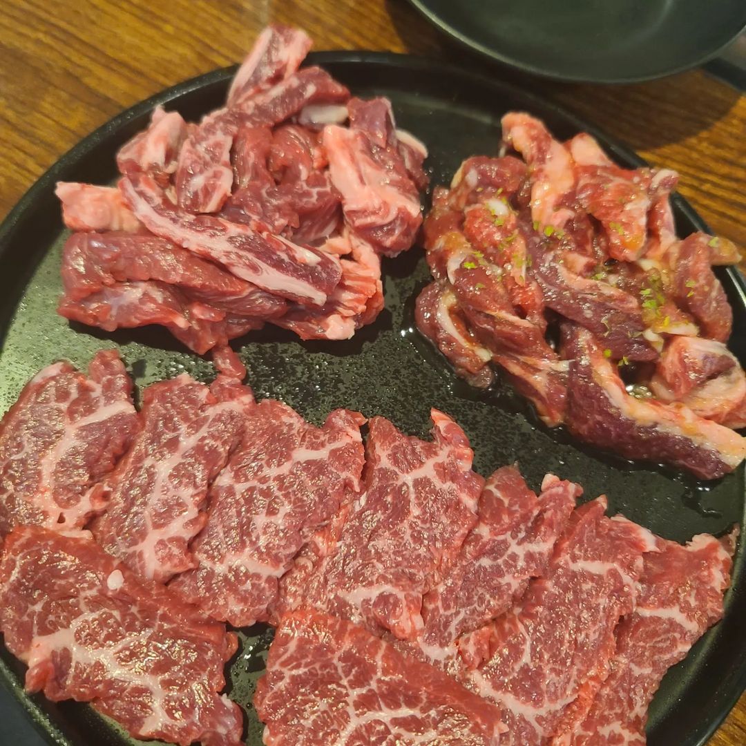 최강야구 몬스터즈 소고기 숯불구이 2022 시즌1 종료 회식 맛있는 고기집 왕십리 맛집 위치 메뉴 가격 정보