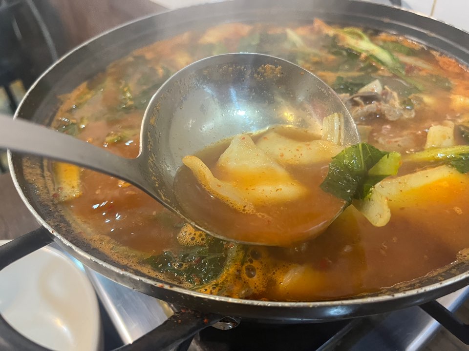 서울감자탕 수제비 사진