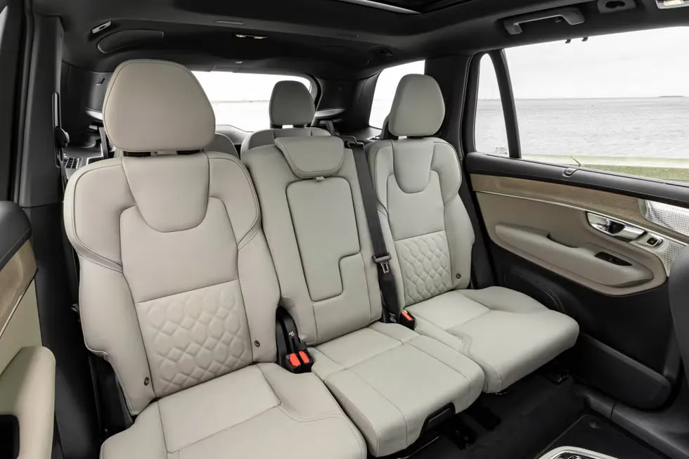 볼보 XC90 이미지