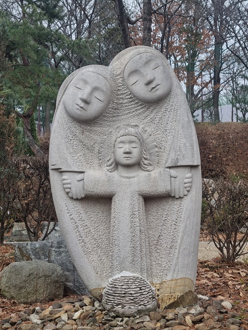 천안 신방동성당 성가정상