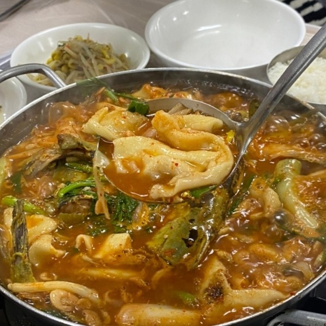 사노라면-여주-강천-매운탕-민물고기-굴암매운탕-매운탕집부부의속끓이는후계수업