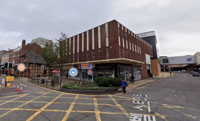 울버햄튼-멘더센터