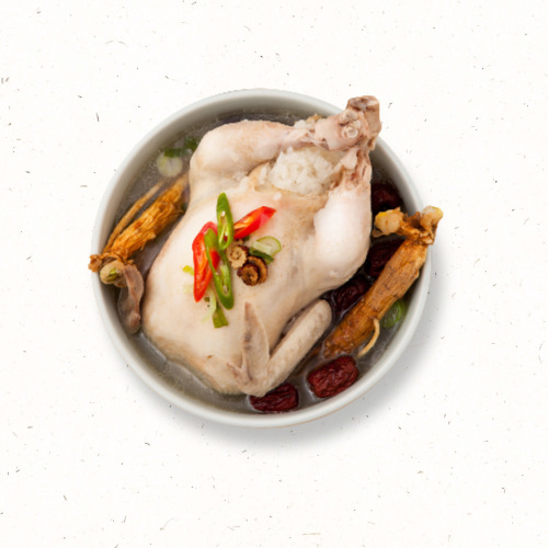 한방 재료로 끓인 전통 삼계탕