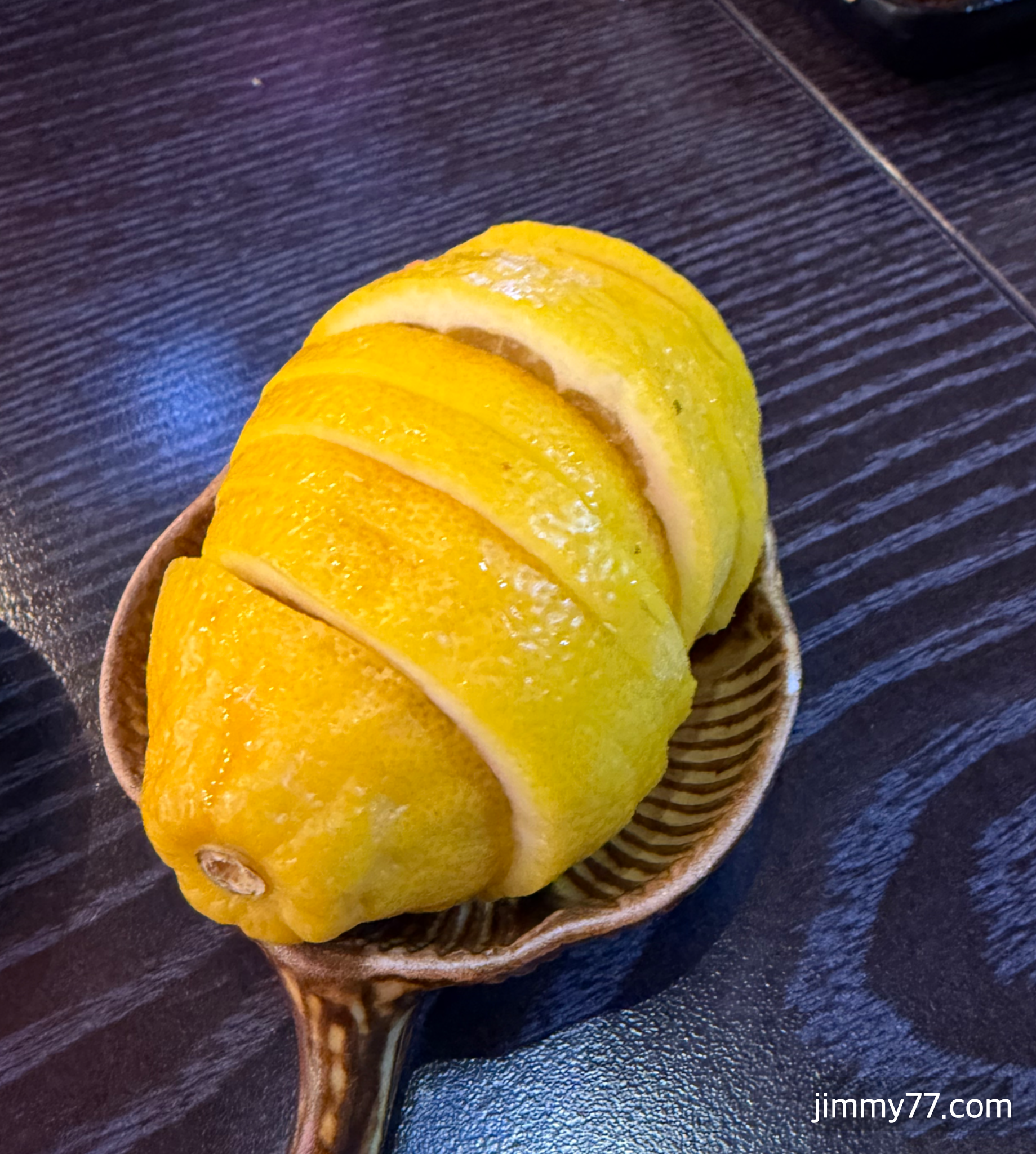 뭉티기와꽃사시미