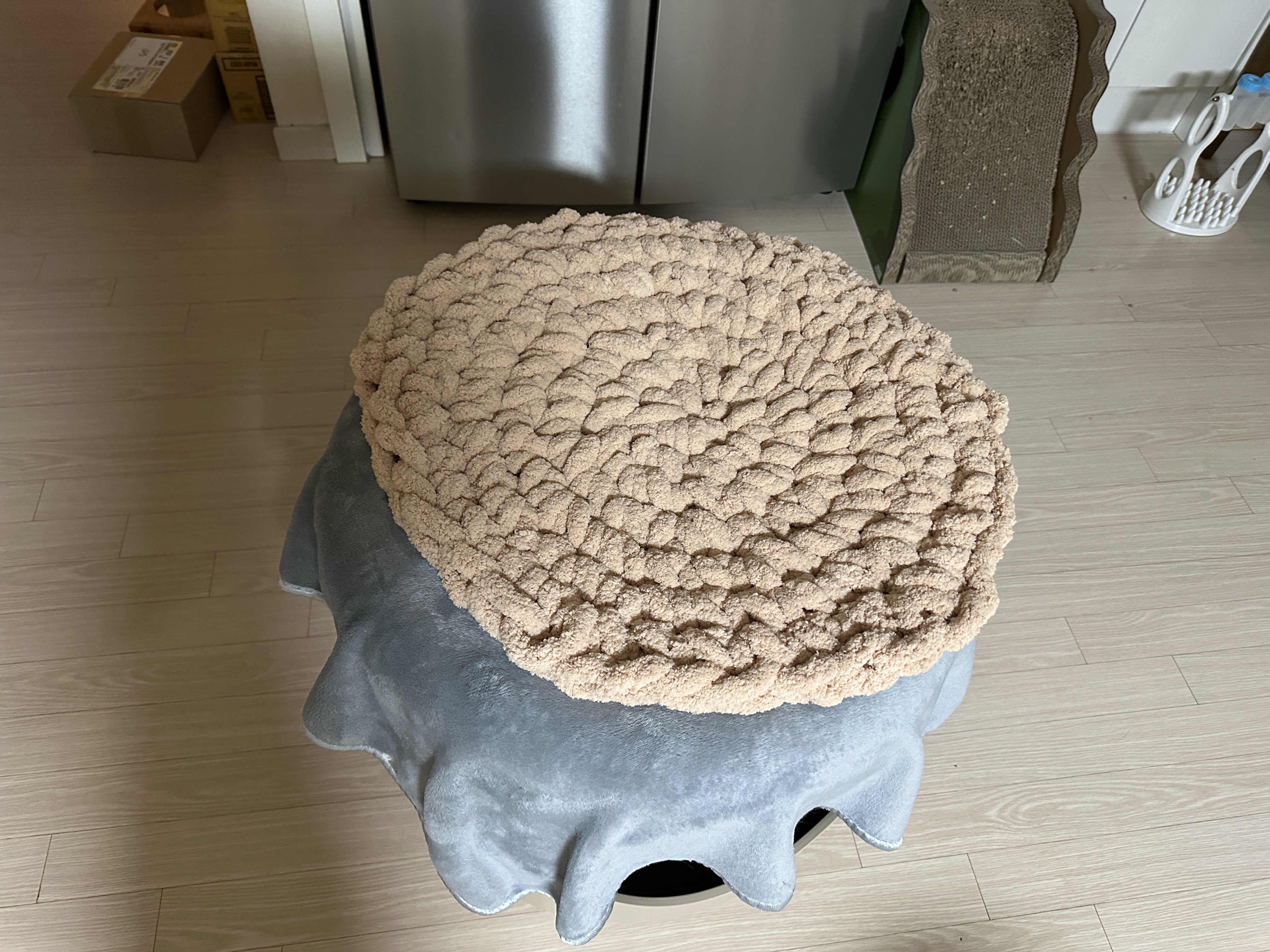 청키수면사로_만든_고양이들방석_8