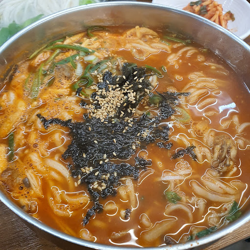 일산 '미몽 만두전골 장칼국수' (가수 이범학)