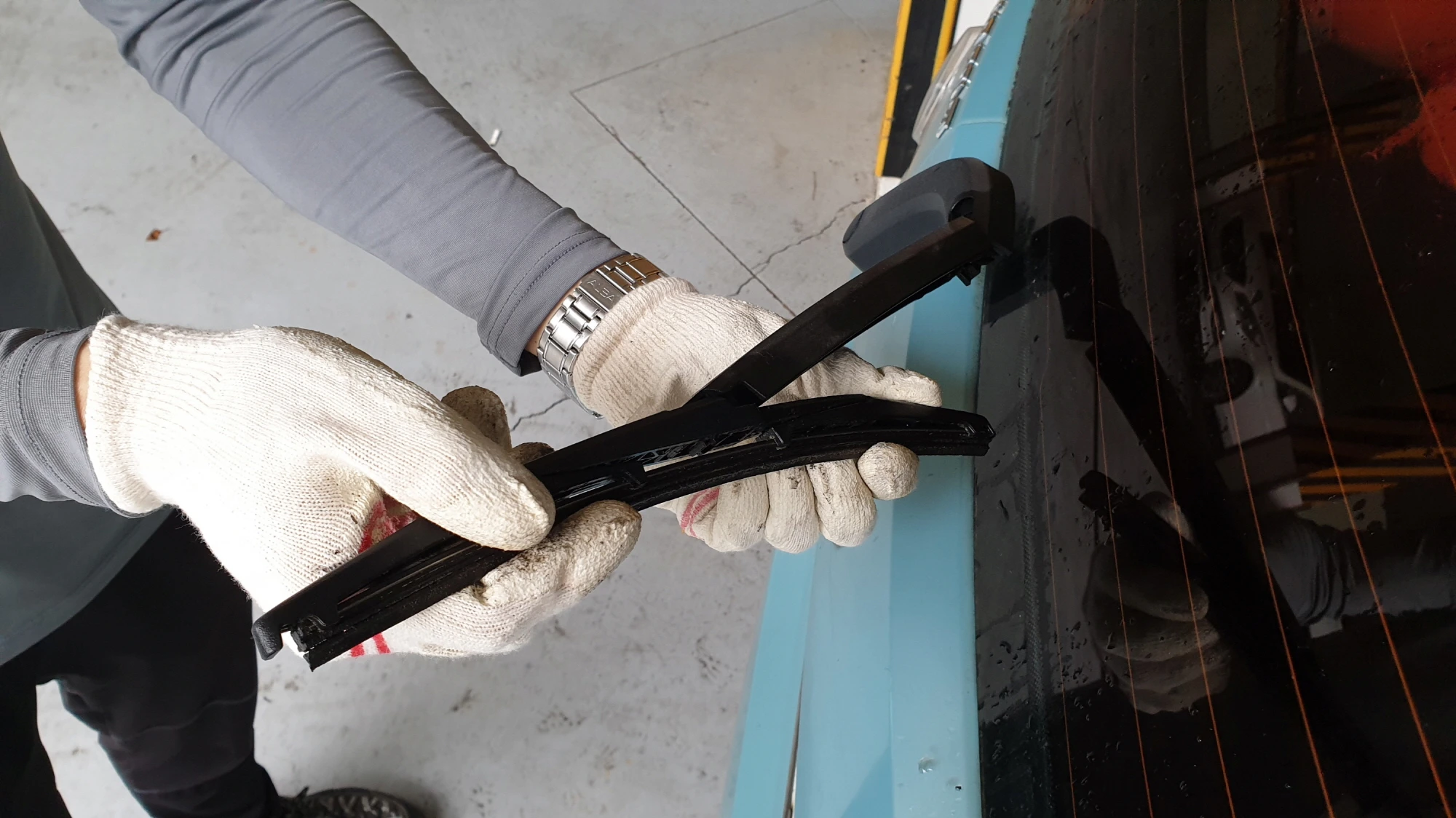 리어와이퍼 교환 완료 모습