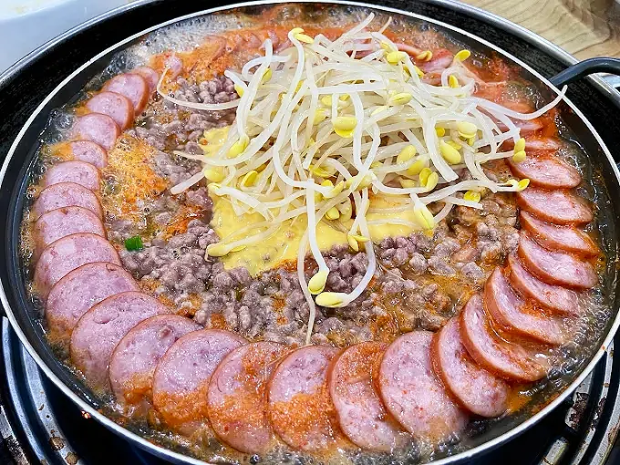 인계동 부대찌개집 '이나경 송탄부대찌개'
