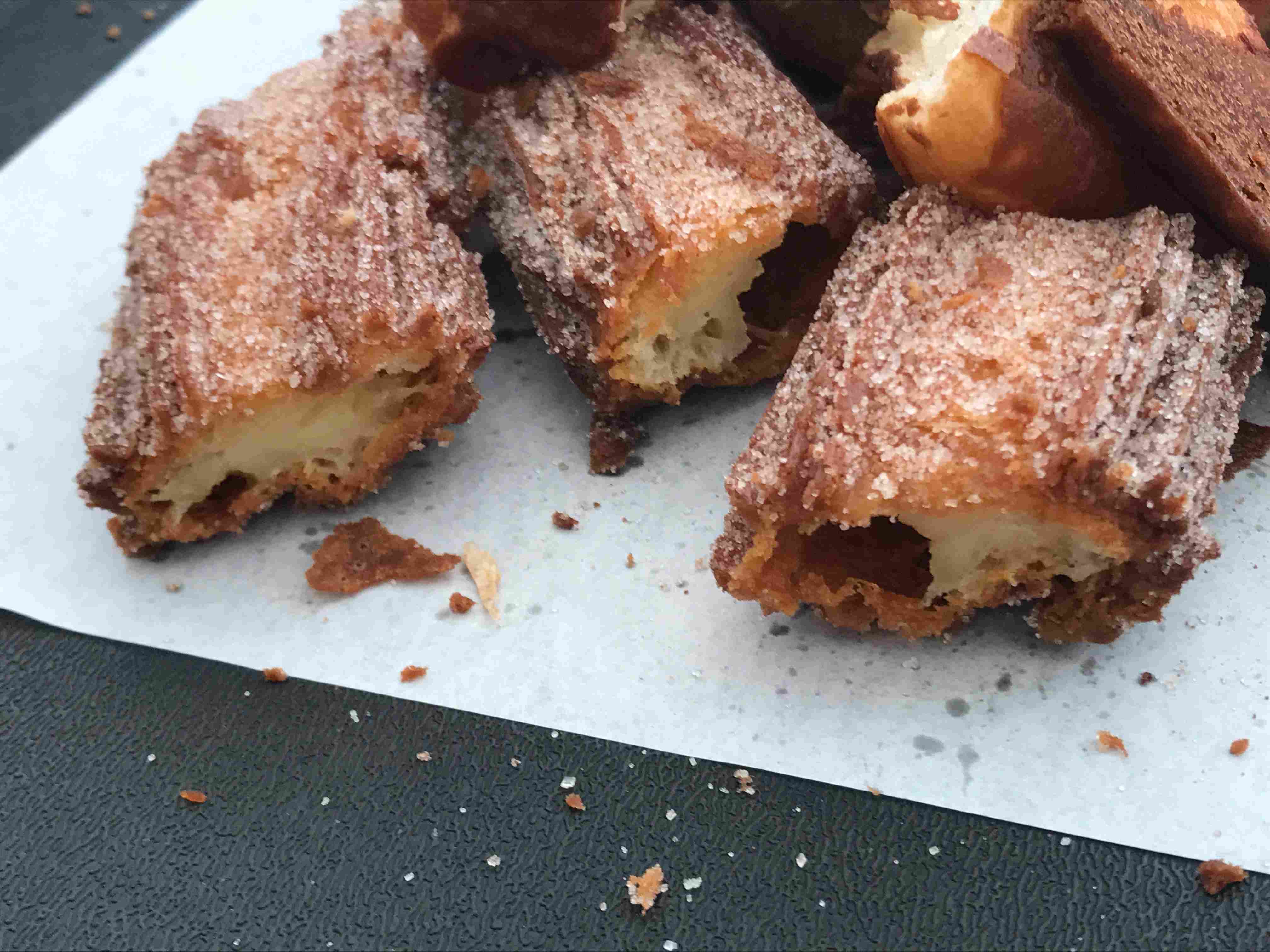 크림치즈 츄러스 단면