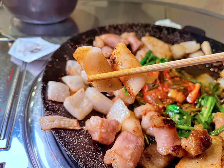 줄서는식당 공덕동 공덕역 맛집 대파김치와 함께 먹는 고소한 곱 가득 곱창과 부드러운 막창 모듬곱창 한우 소곱창 맛있는 곳 소개