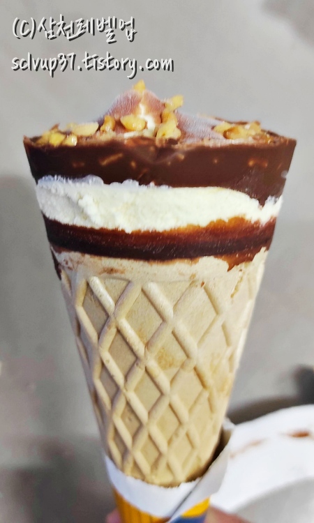 슈퍼콘 프렌치바닐라 콘 옆 모습