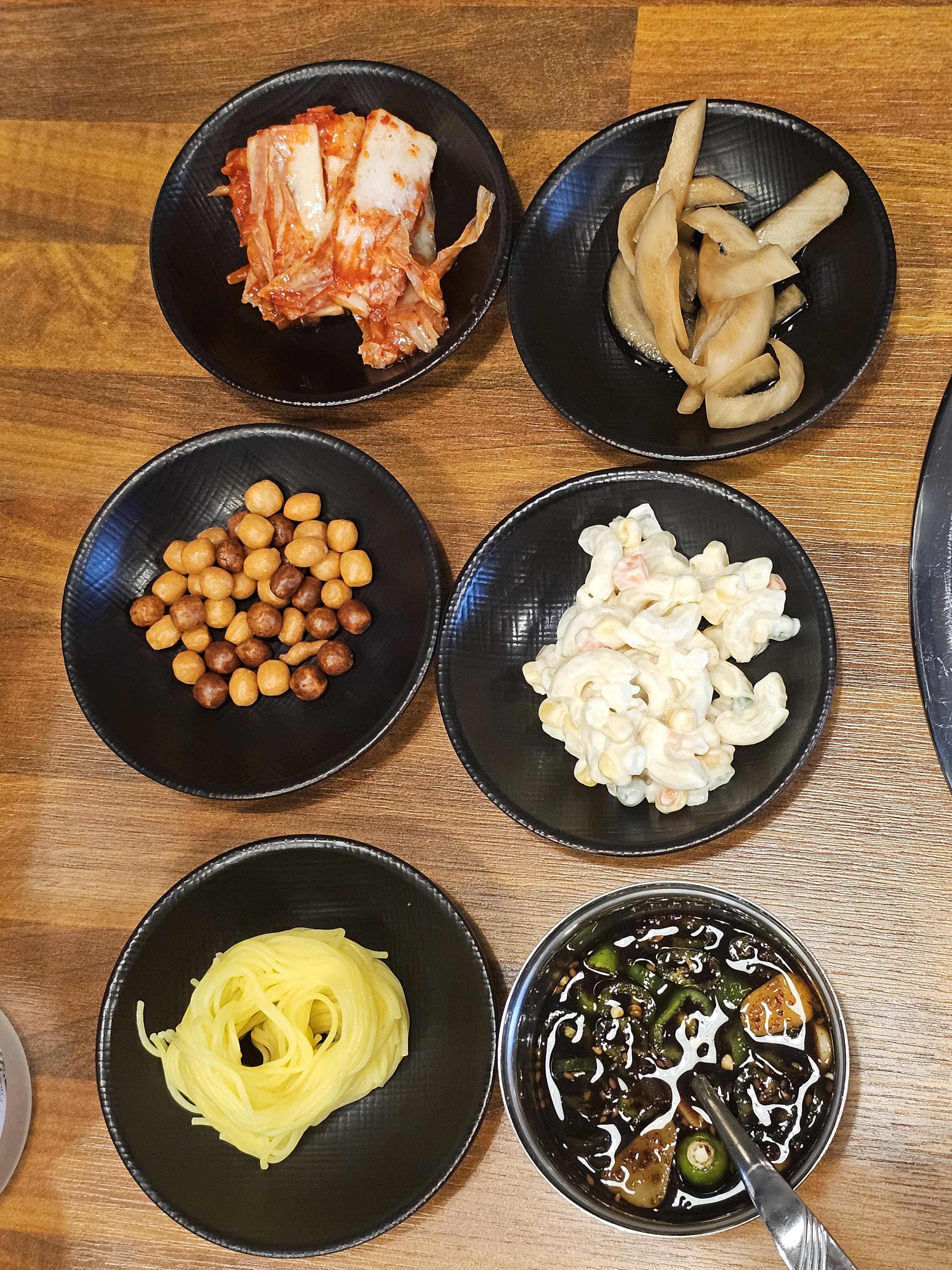 인천_가정동_황해수육_기본반찬