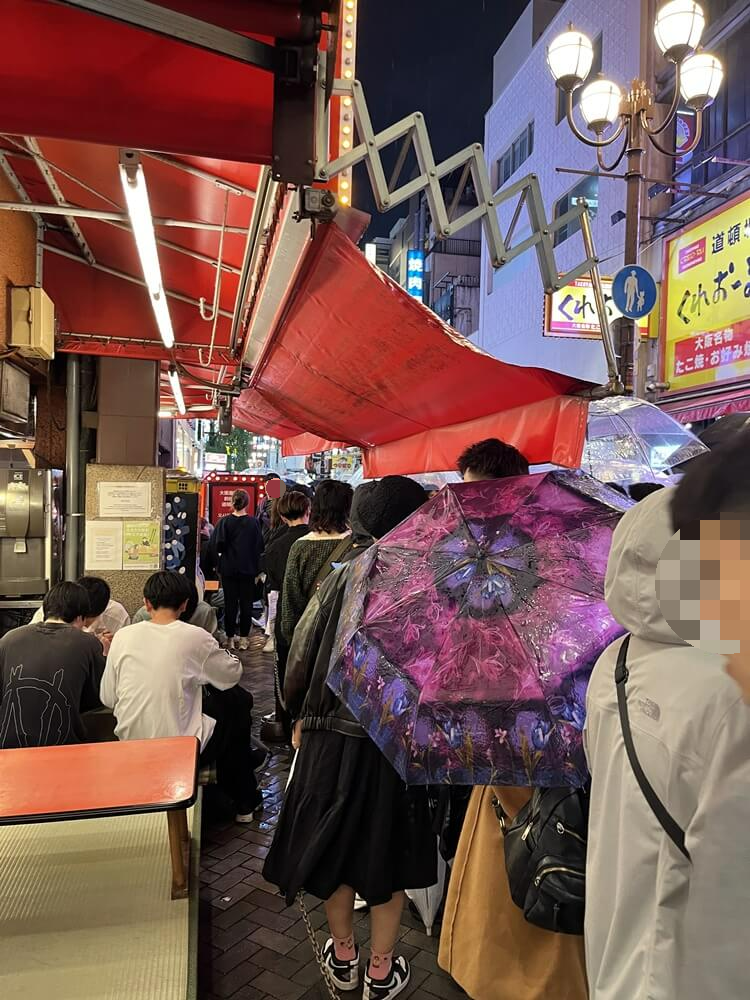 테이블 바로 옆 대기줄