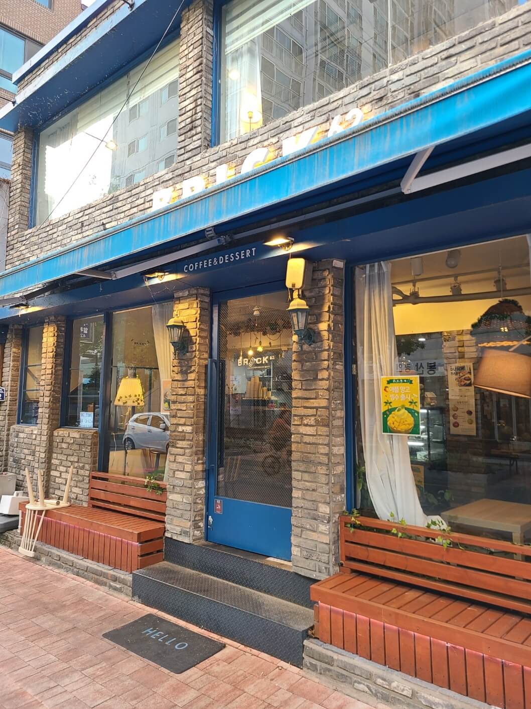 외부사진-브릭62-디저트카페