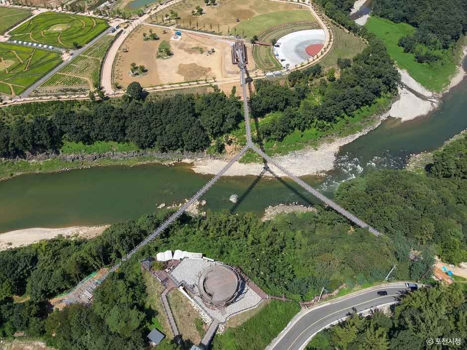 한탄강 그랜드캐니언 Y자출렁다리 3방향트레킹 비둘기낭폭포 가람누리전망대 트릭아트포토존 화요일휴관 트레킹코스