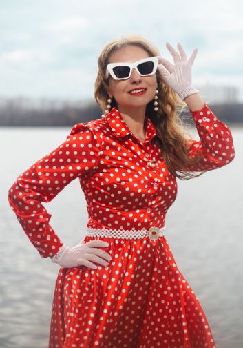 복고 패션의 예시 사진