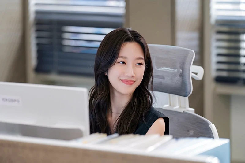 그놈은 흑염룡에서 백수정 역을 맡은 문가영