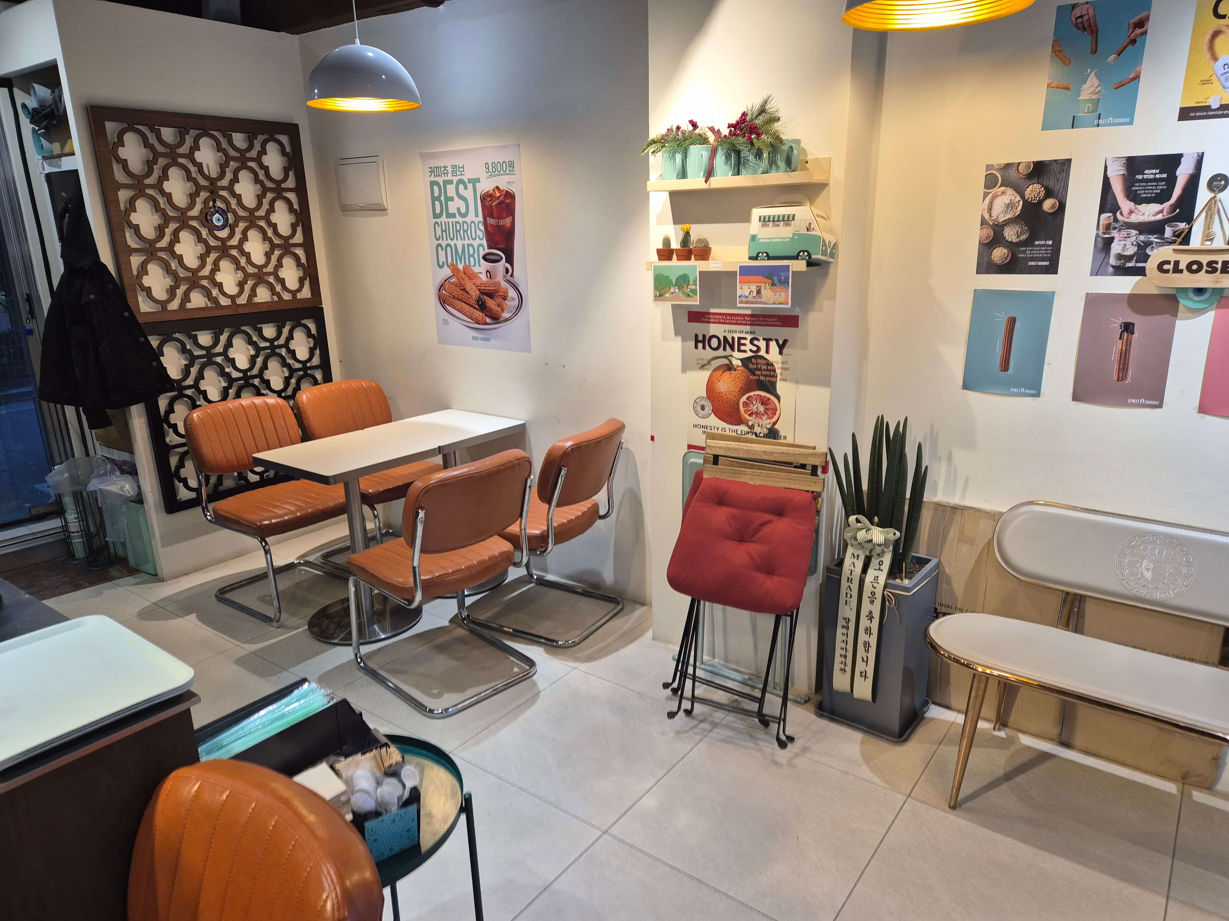 매장 분위기와 시설