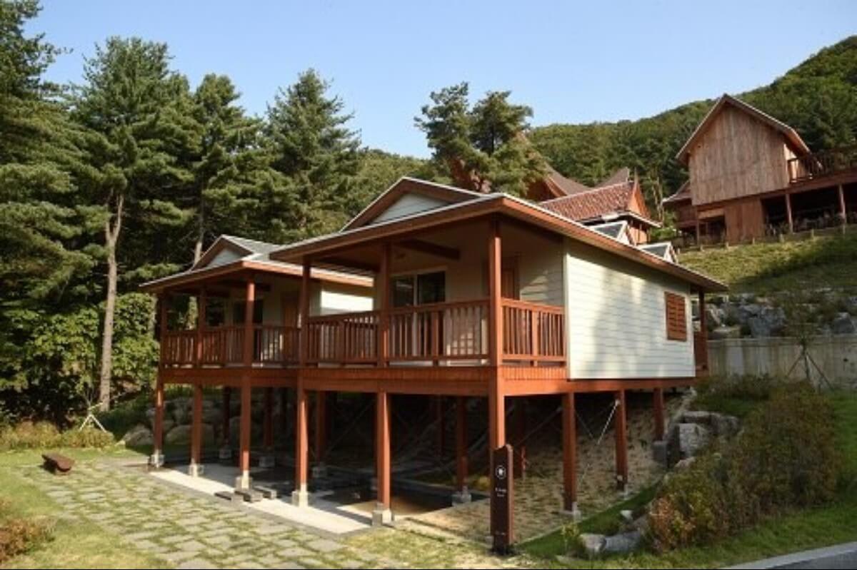 숲속의집 6인실 부르나이