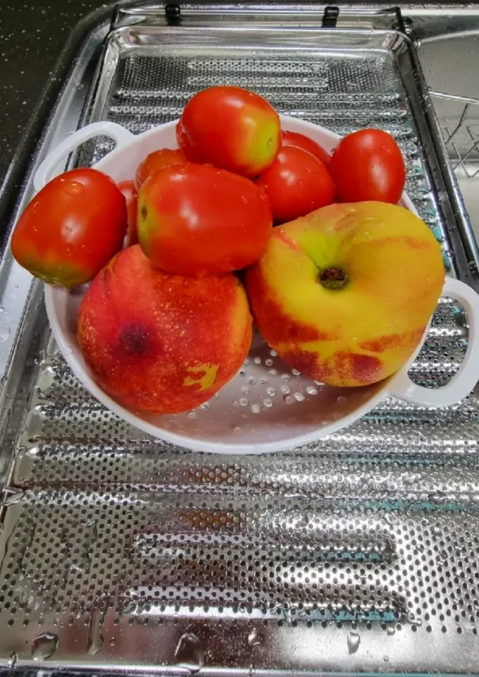 싱크볼에 떨어뜨리지 않고 깨끗하게 씻었어요