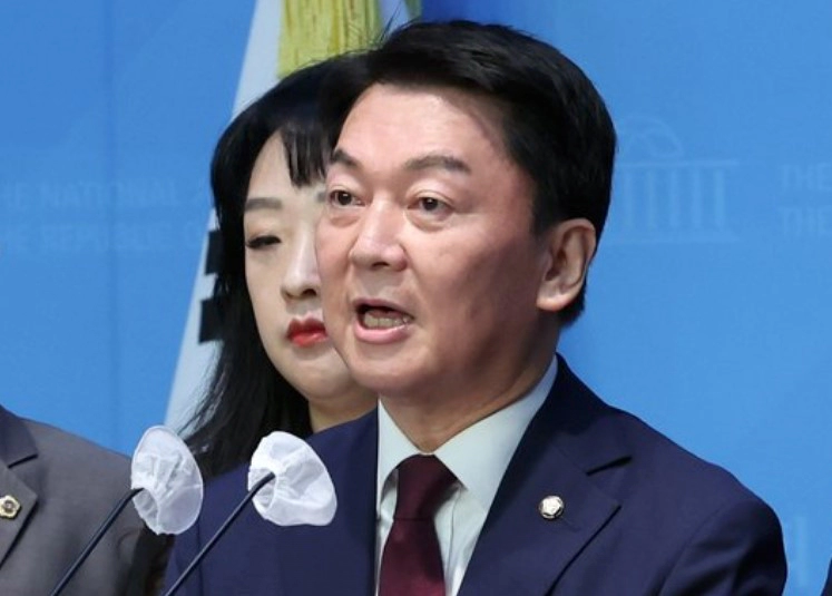 장성철 안철수의 건강 이상설 매치업