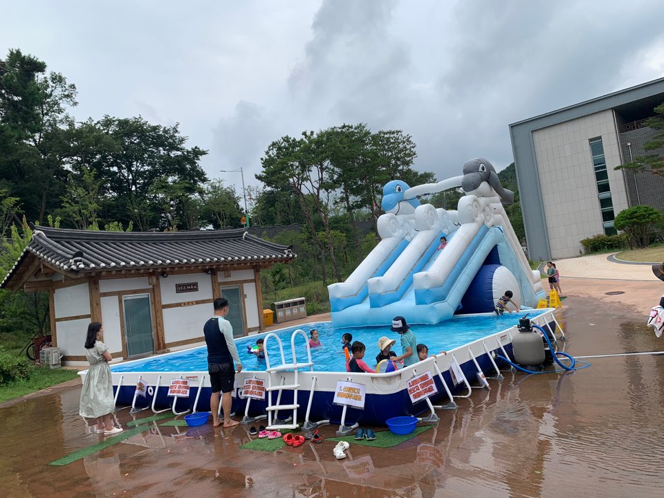 에어바운스 미끄럼틀