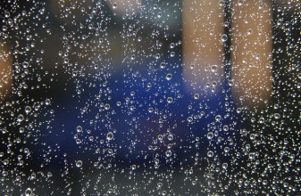 침수 지역 장화 위험! 감염&middot;낙상 피하려면 이렇게 하세요