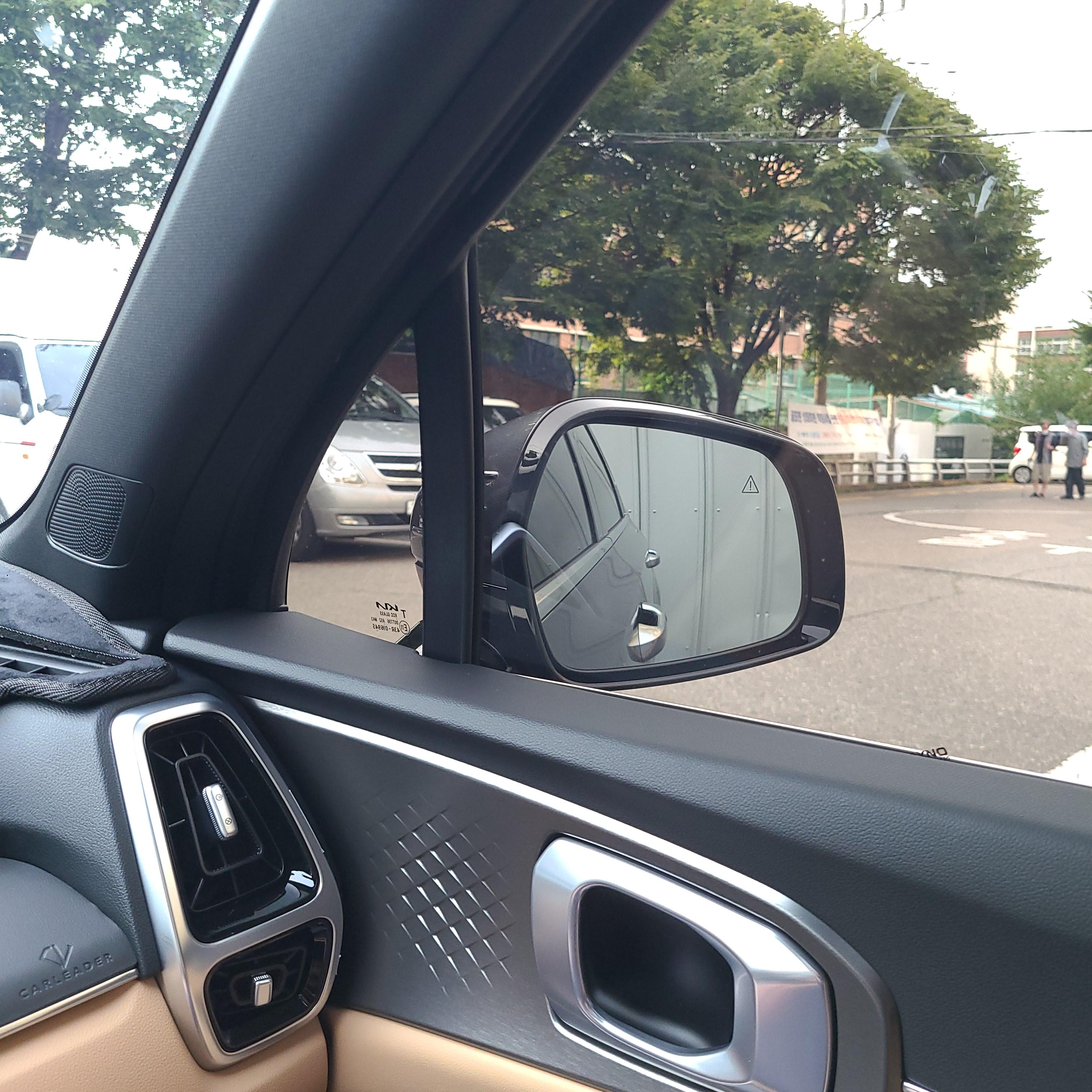 용비늘 난반사 방지용 커버 부착 후 창문 비침
