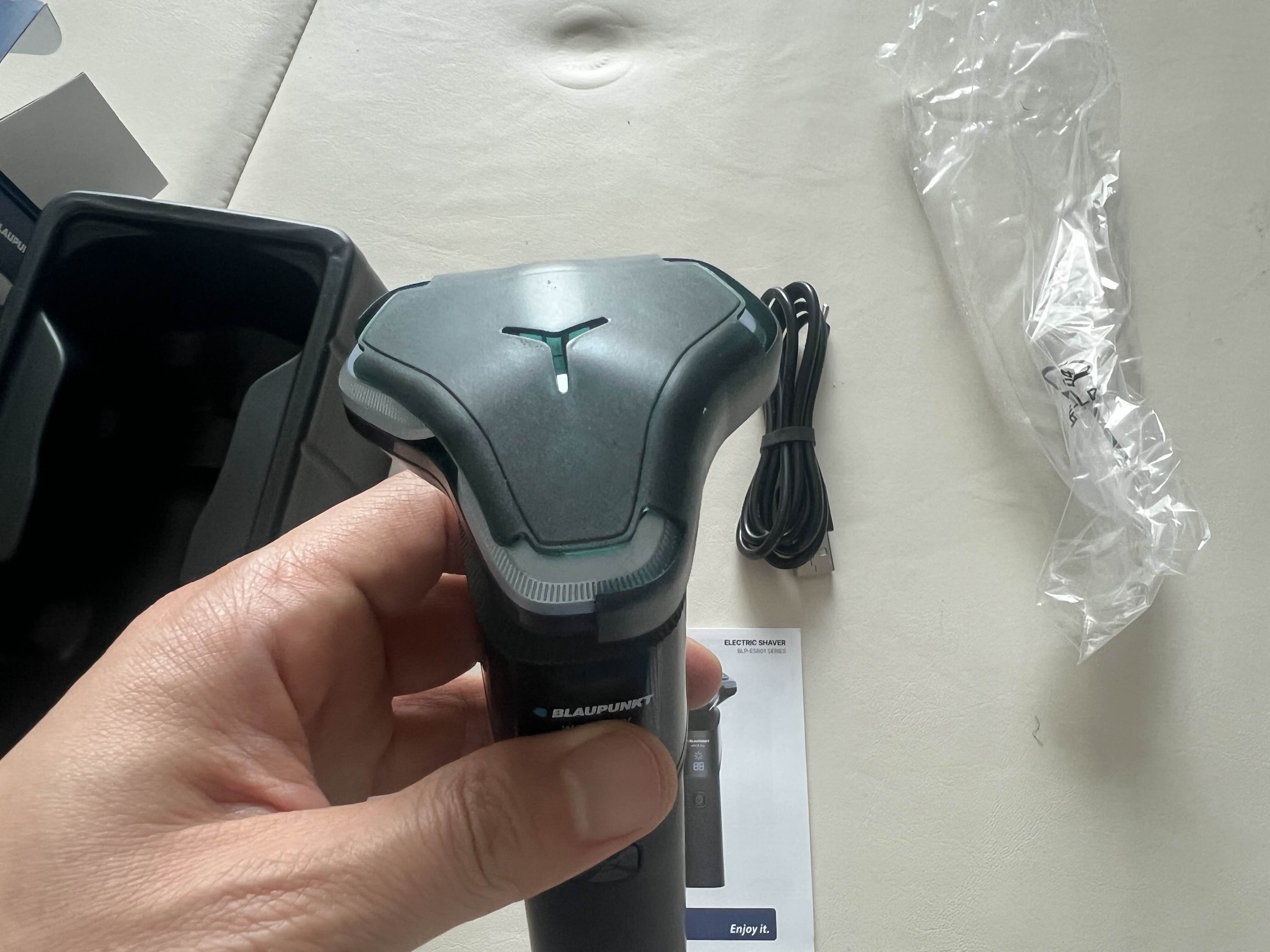 전기 면도기 'BLAUPUNKT BLP-ES801 SERIES'
