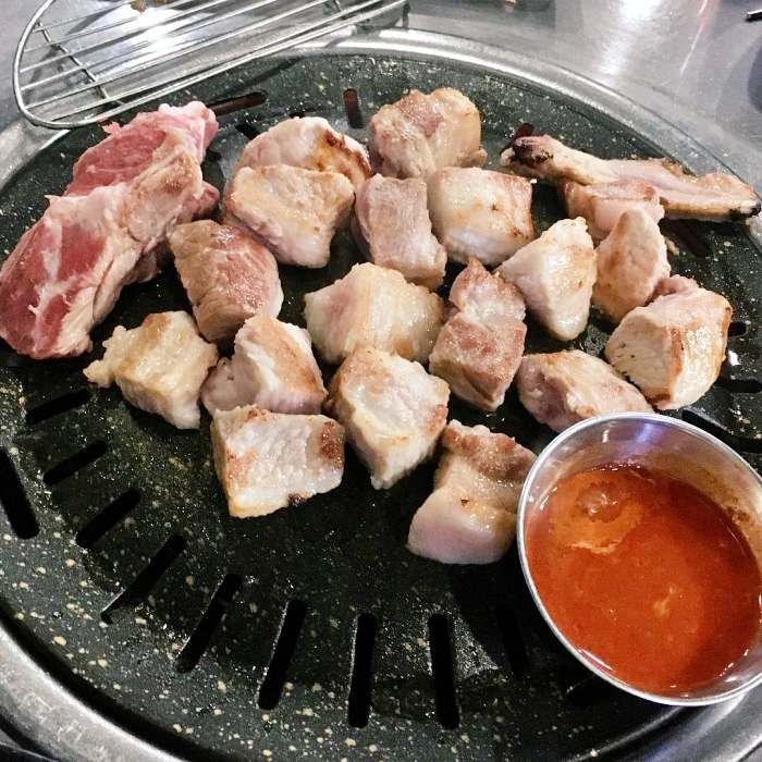 토요일은밥이좋아 토밥좋아 천안 삼겹살 김치찌개 맛집