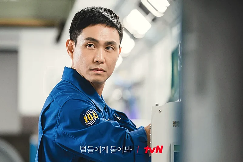 별들에게 물어봐에서 강강수 역을 맡은 오정세