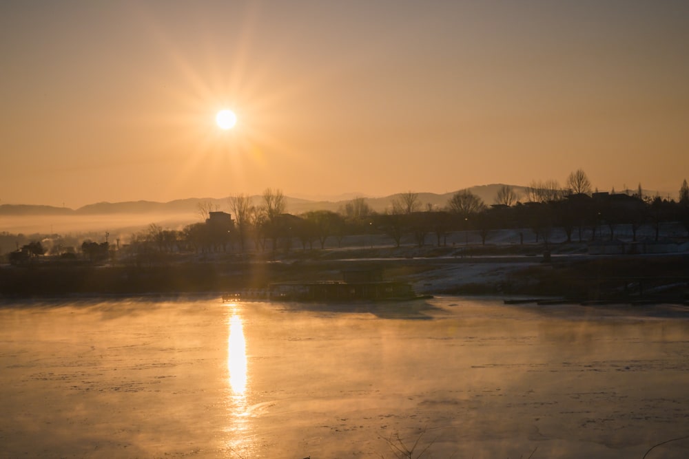 신륵사 일출과 물안개