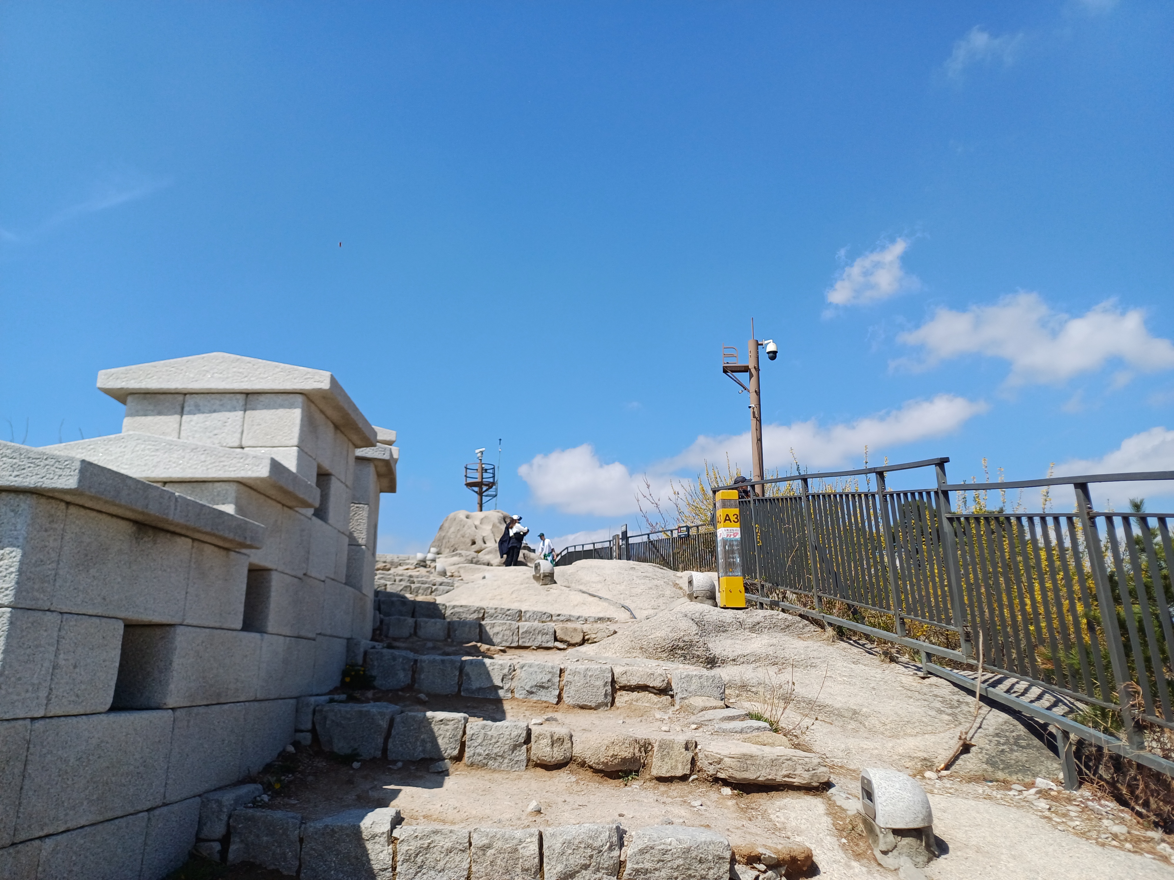 인왕산 성곽길 성과 풍경 사이를 걷다