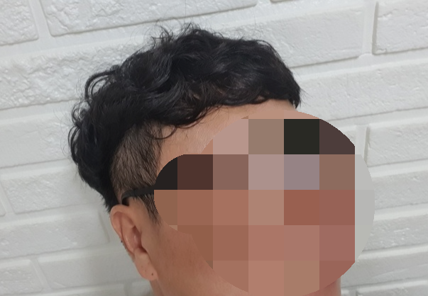 깔끔하게-투블럭-다운펌한-사람