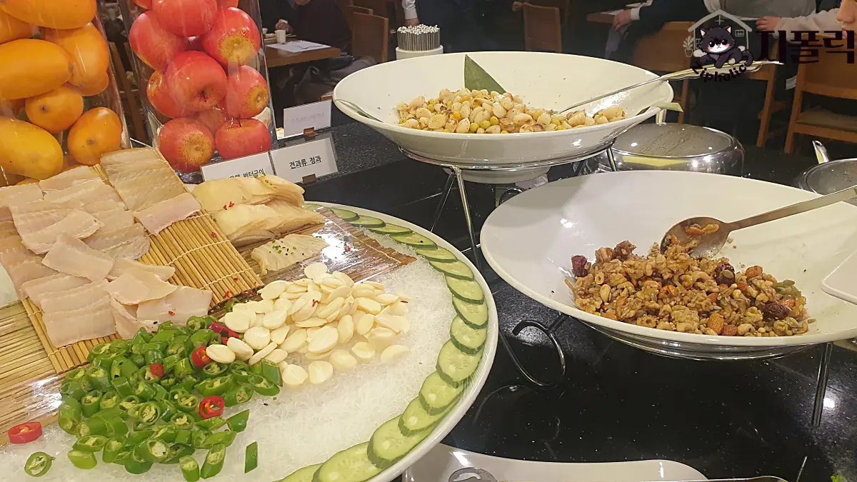 여율리-식당-홍어-견과