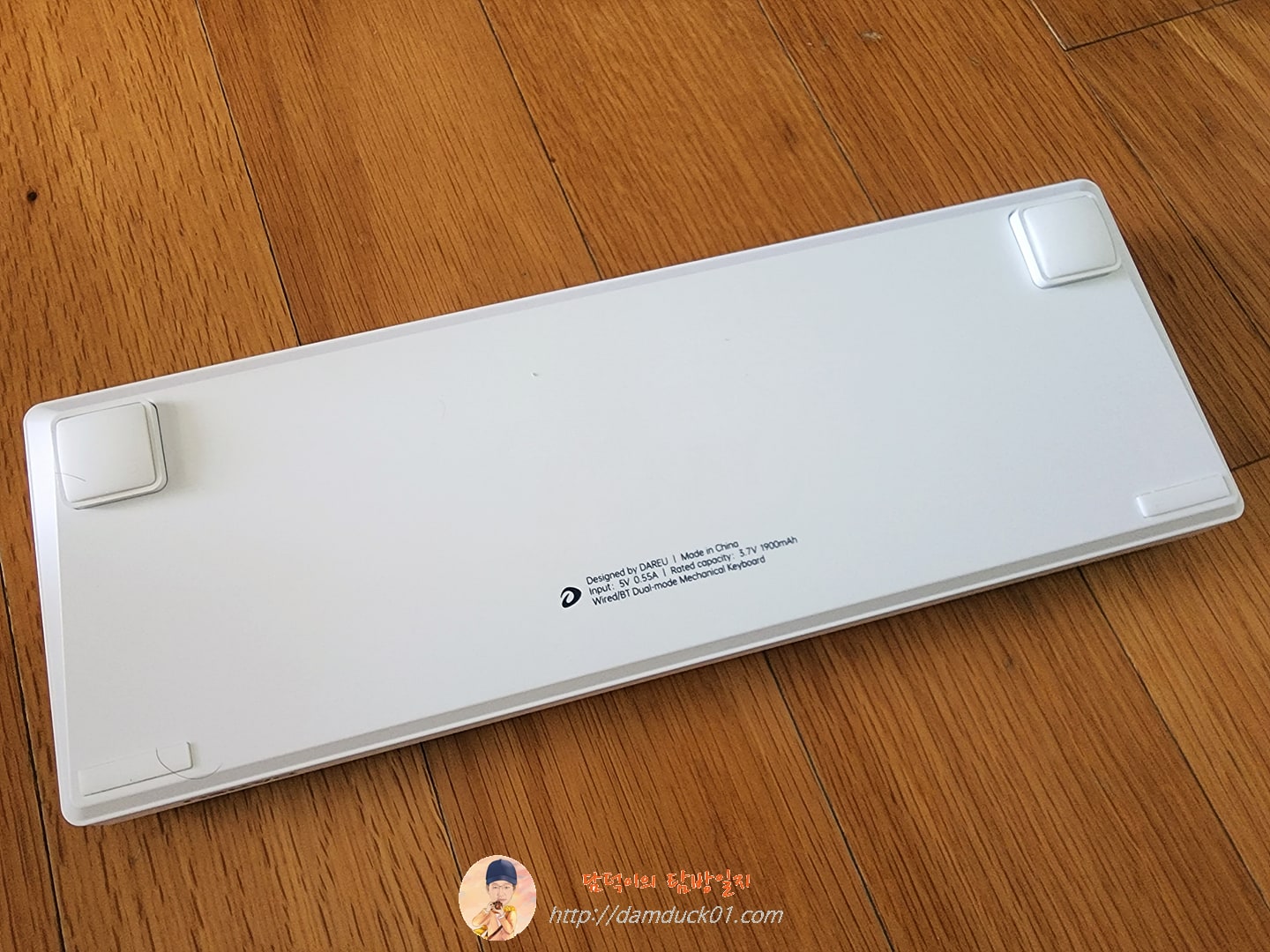 DAREU EK861 블루투스 기계식 게이밍 61키 키보드 바닥