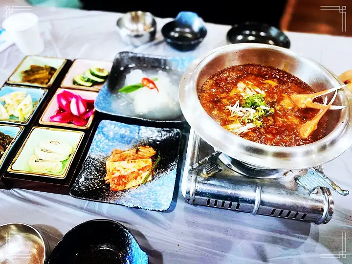 백반기행 붉은대게 문희경 편 대게 게짜박이 게살 돌솥 비빔밥 비빔만두 누룽지밥 솥밥 울진 맛집 소개