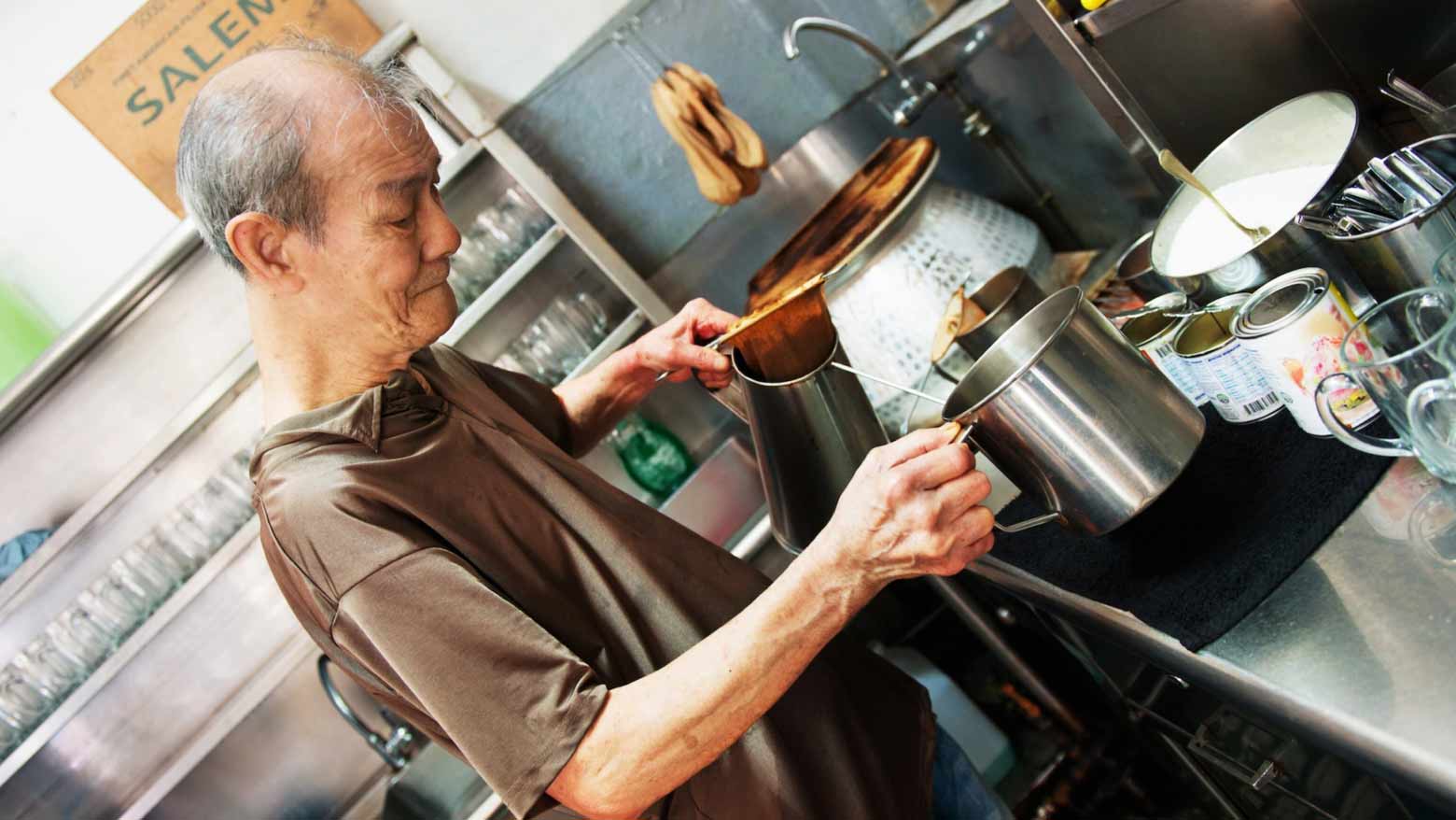 싱가포르의 커피 문화: Kopi-O, Kopi-C, Kopi Siew Dai는 뭘까?