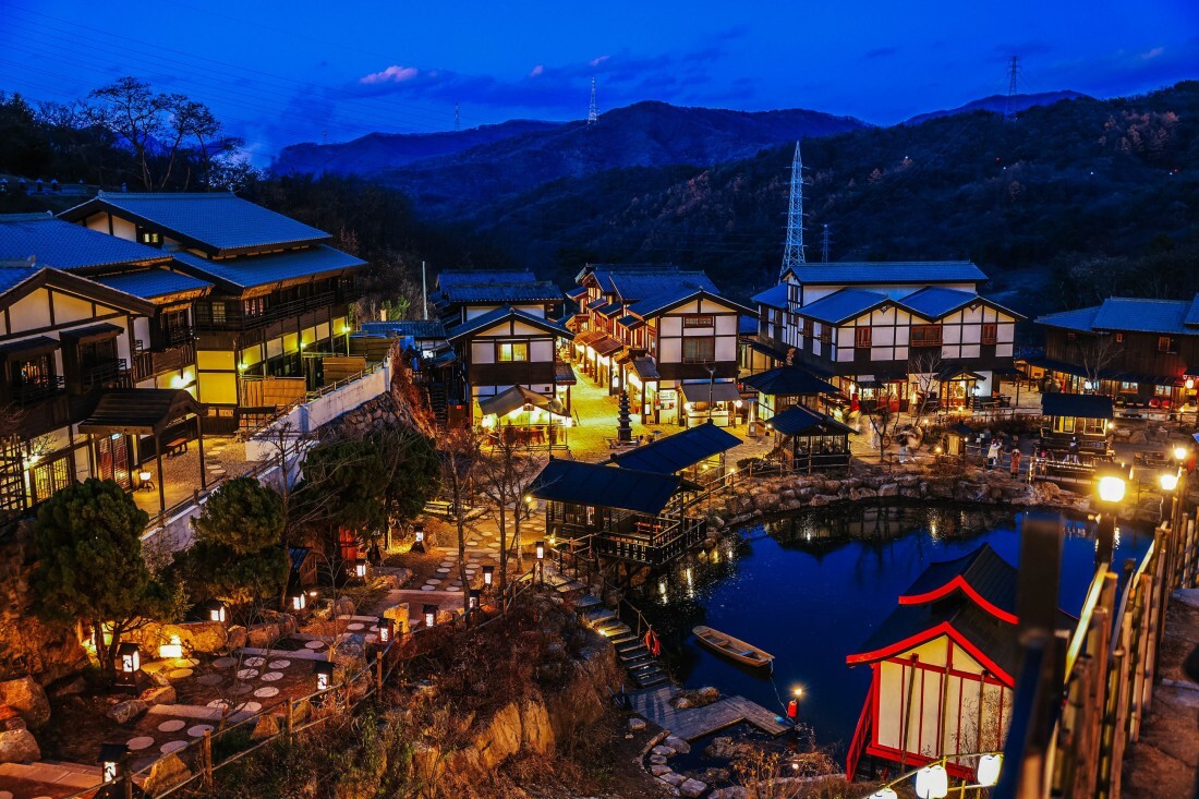 경기도 동두천 니지모리 스튜디오 야경