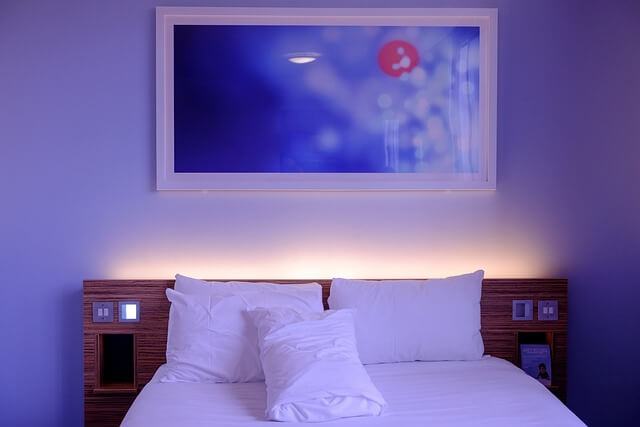 마스크 착용 후 귀 통증 없이 보관하는 스트랩 위치